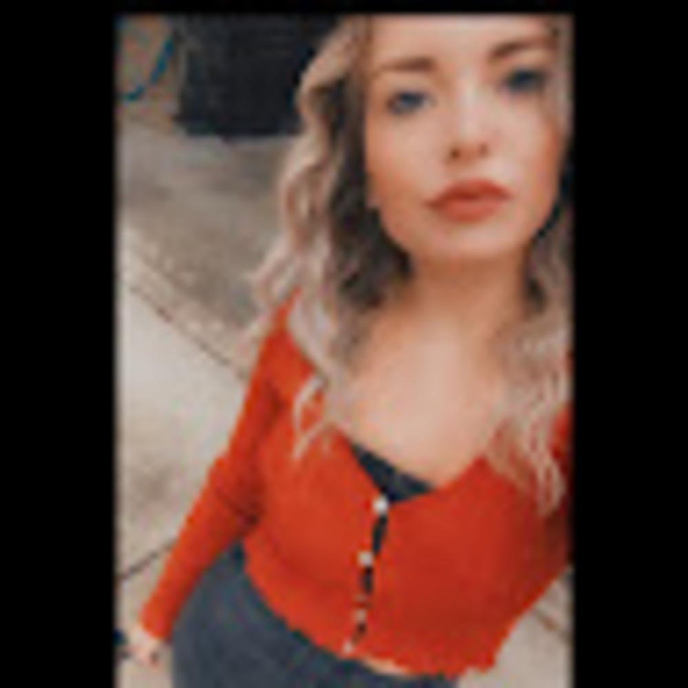 Meet your Posher, Jennifer